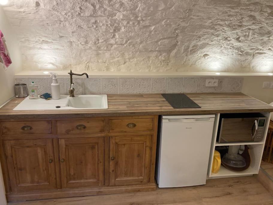 Les Matelles : Charmant Logement En Pierres 外观 照片